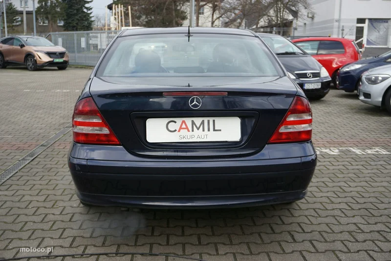 Mercedes-Benz Klasa C W203 C 220 6