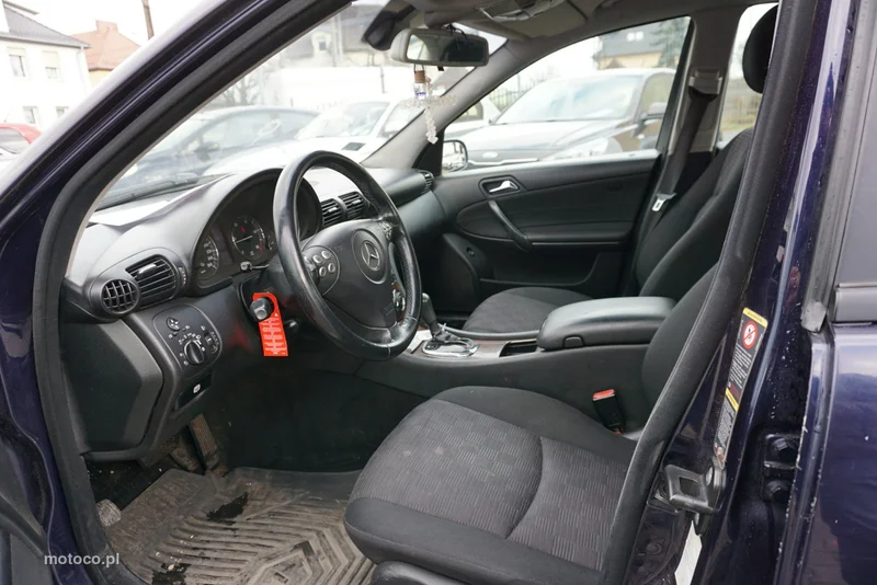 Mercedes-Benz Klasa C W203 C 220 9