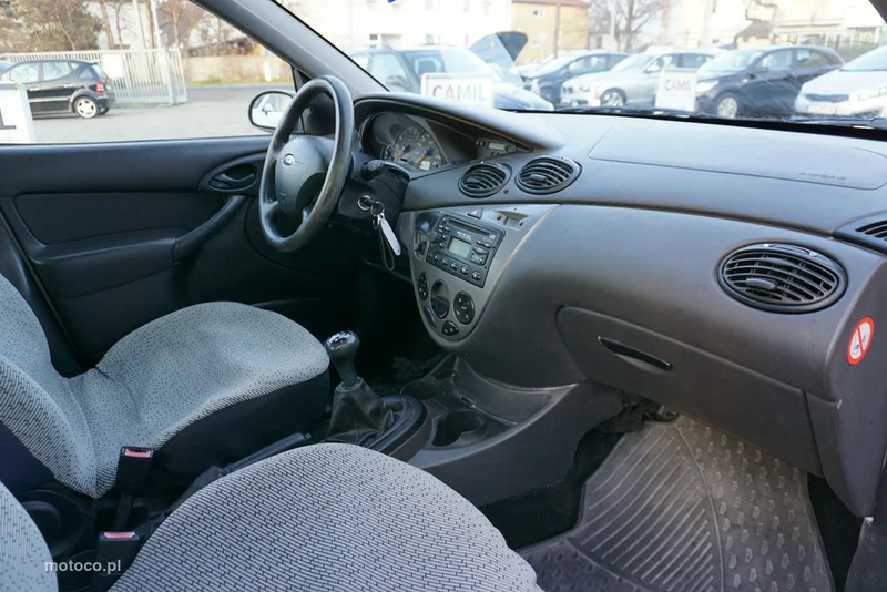 Ford Focus II 12