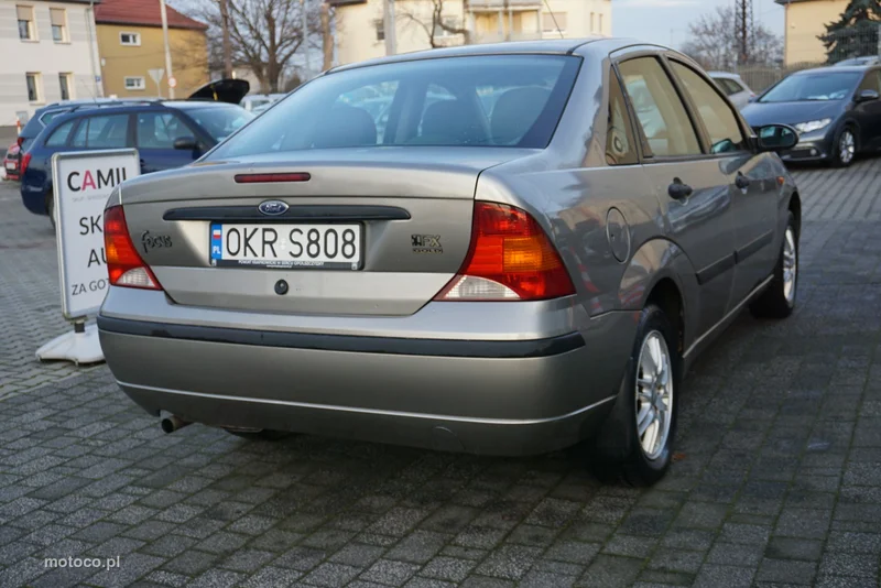 Ford Focus II 5