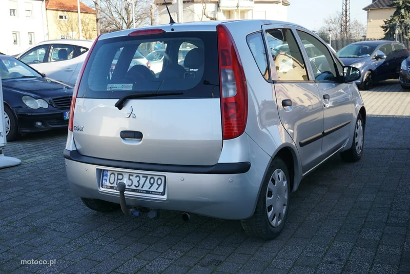 Mitsubishi Colt 5