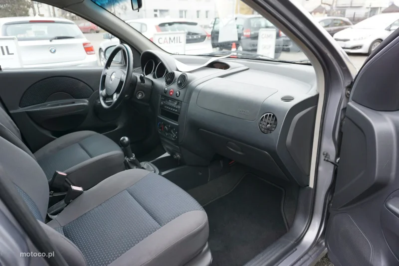 Chevrolet Kalos 13