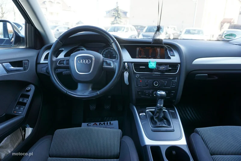 Audi A4 B8 13