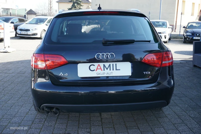 Audi A4 B8 6