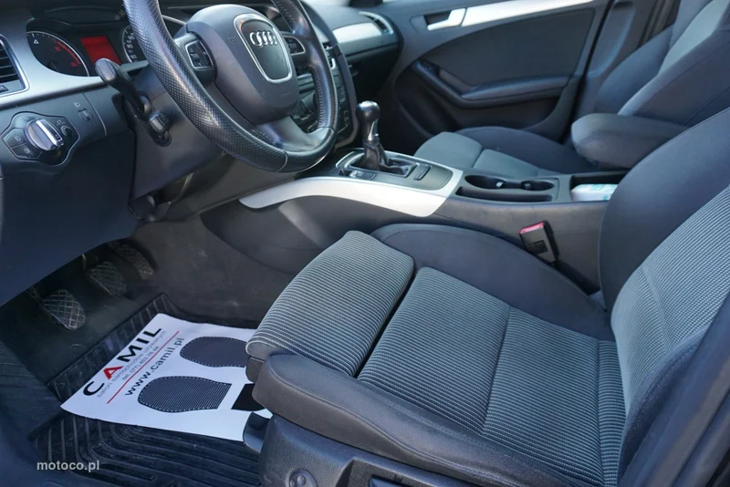 Audi A4 B8 9