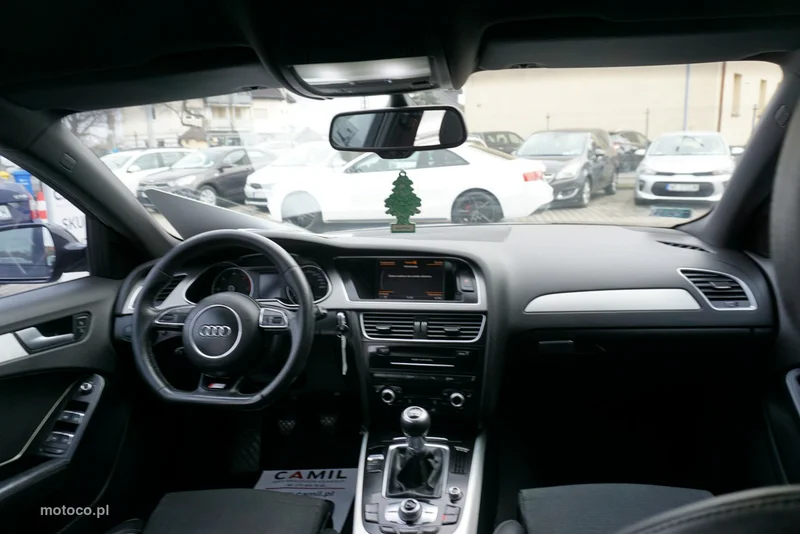 Audi A4 B8 18