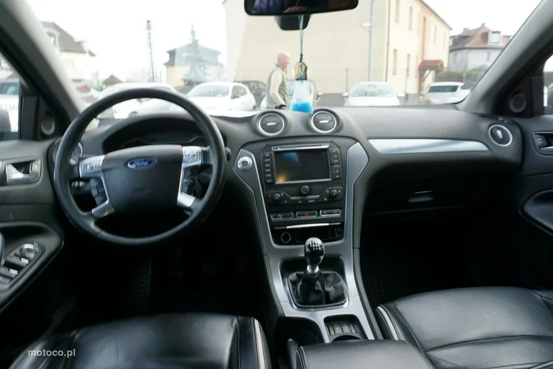 Ford Mondeo IV 15