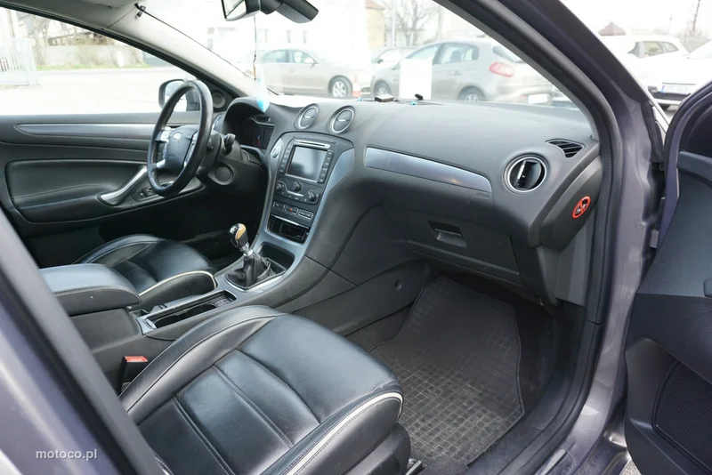Ford Mondeo IV 19