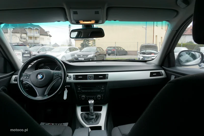 BMW Seria 3 E90 318 17