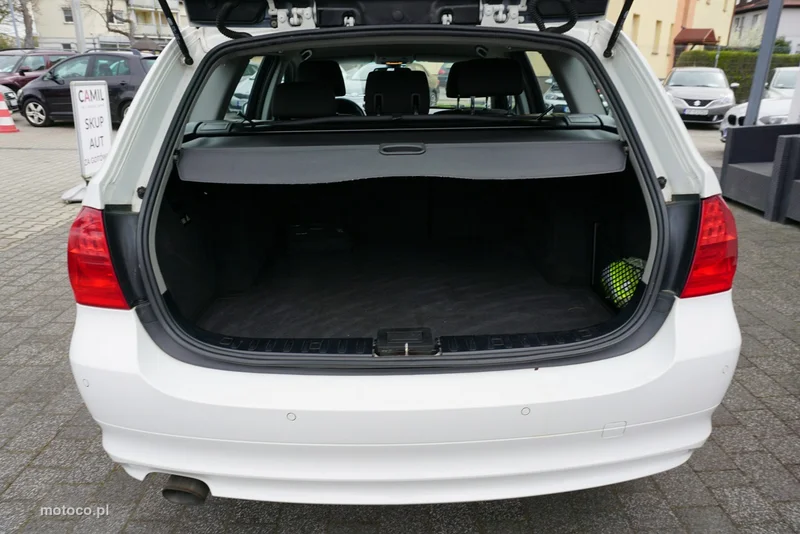 BMW Seria 3 E90 318 19