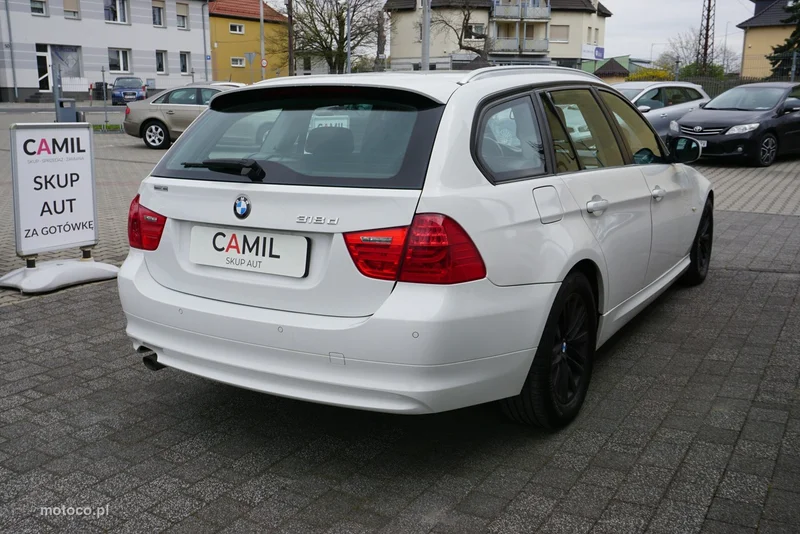 BMW Seria 3 E90 318 4