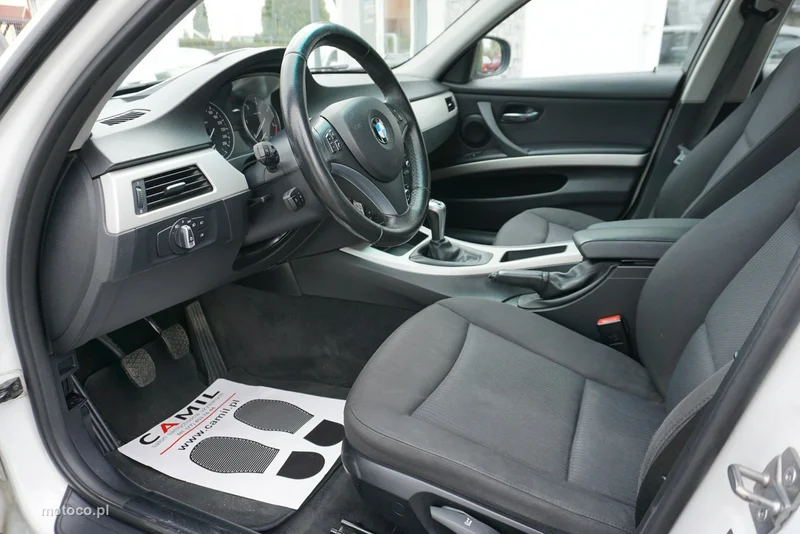 BMW Seria 3 E90 318 8