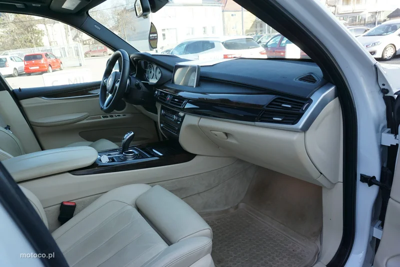 BMW X5 F15 28