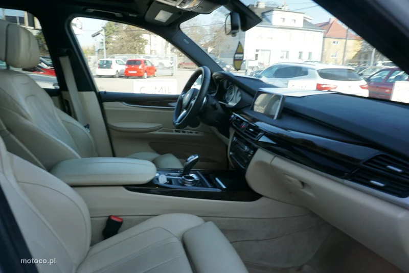 BMW X5 F15 29