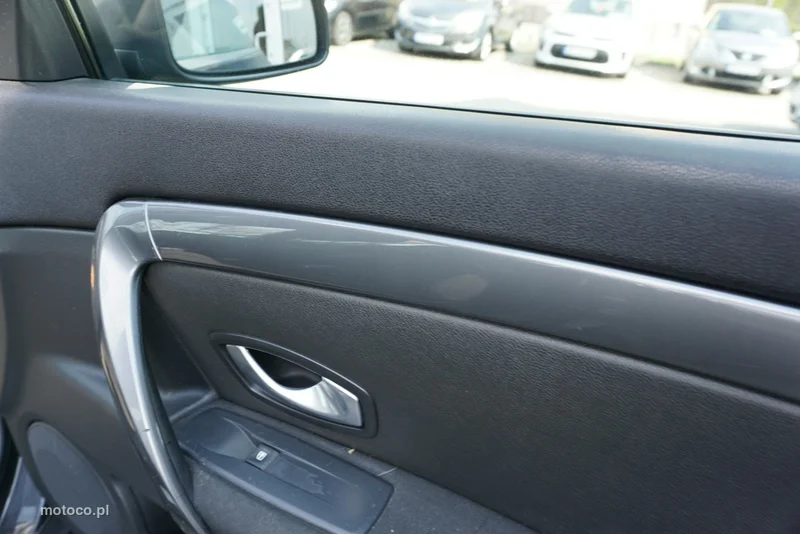 Renault Laguna III 14