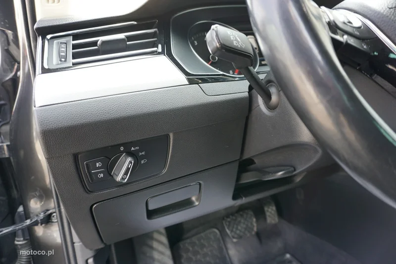 Volkswagen Passat Variant B8 11