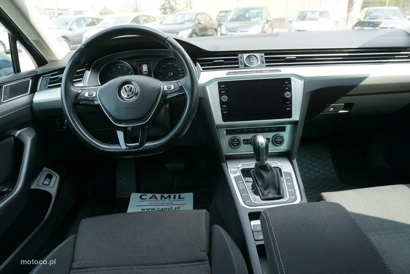 Volkswagen Passat Variant B8 14