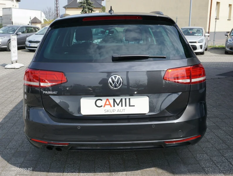 Volkswagen Passat Variant B8 6