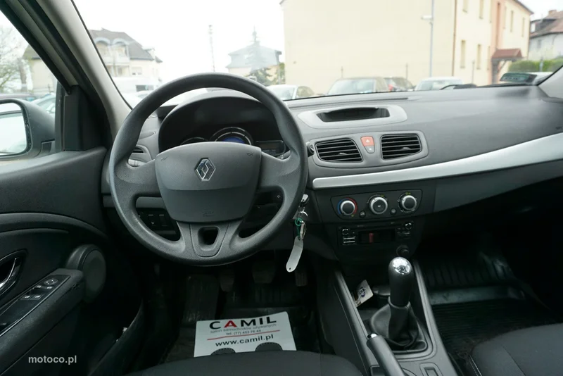 Renault Fluence 14