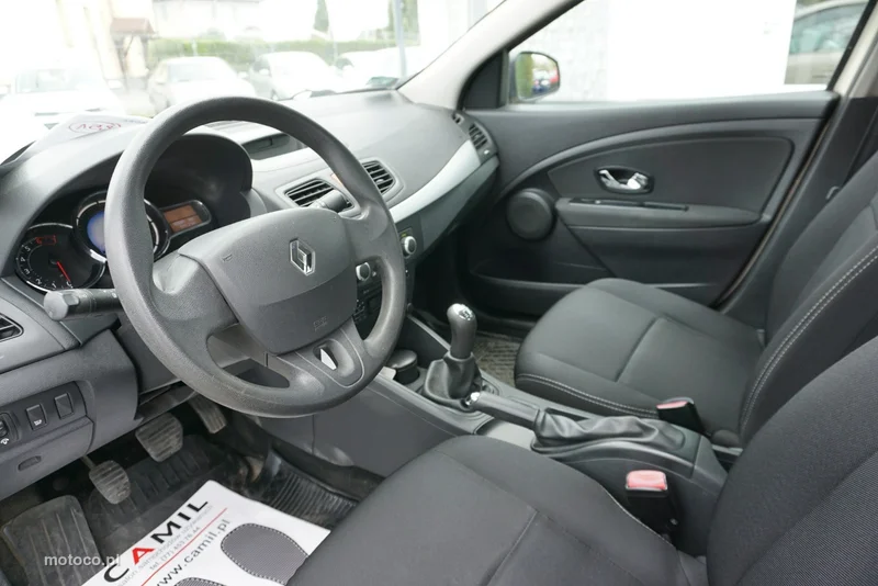 Renault Fluence 10