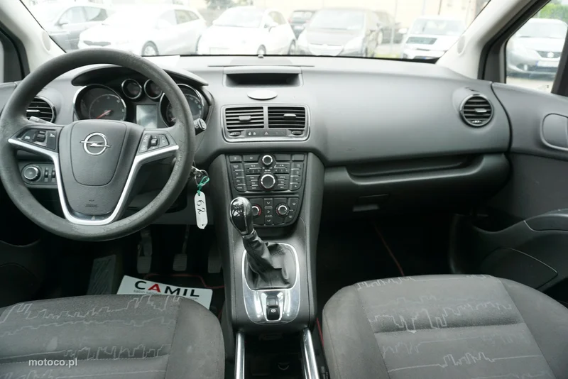 Opel Meriva B 14