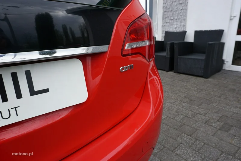 Opel Meriva B 16