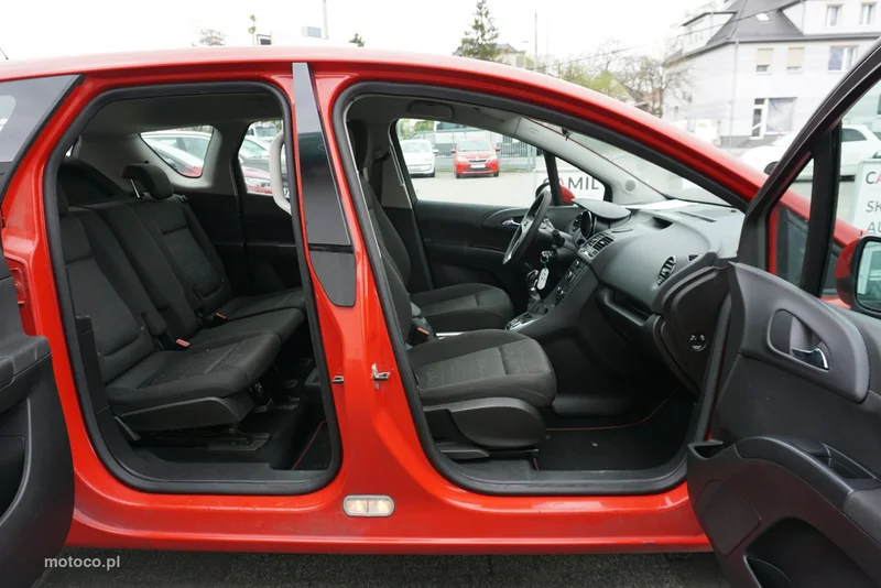 Opel Meriva B 19