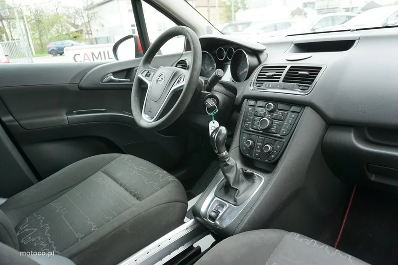 Opel Meriva B 21