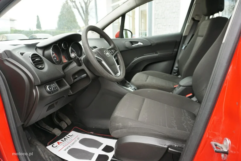 Opel Meriva B 9