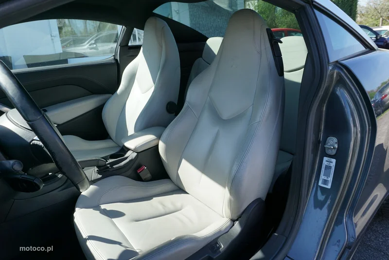 Peugeot RCZ 13