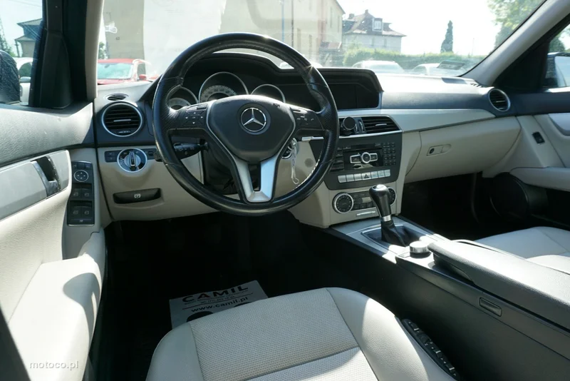 Mercedes-Benz Klasa C W204 C 220 15