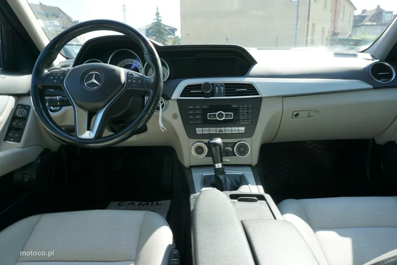 Mercedes-Benz Klasa C W204 C 220 17
