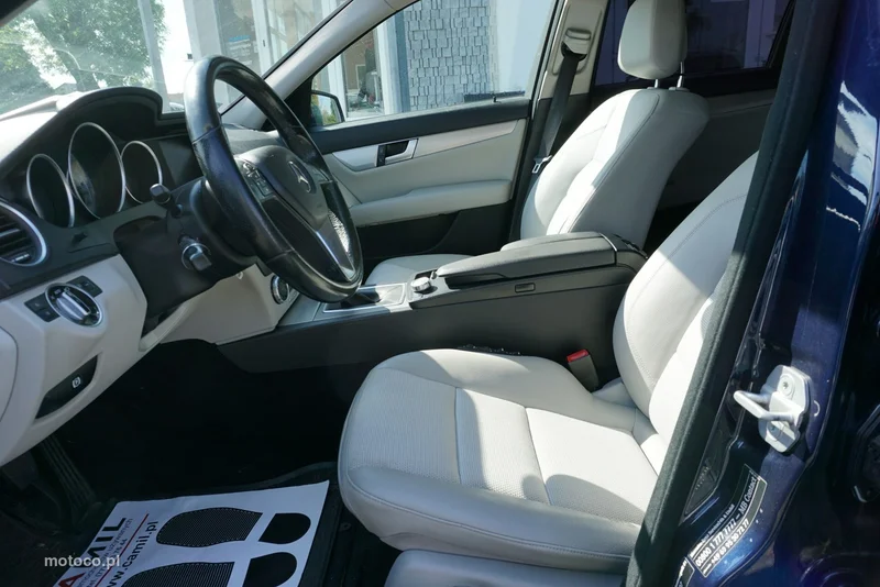 Mercedes-Benz Klasa C W204 C 220 10