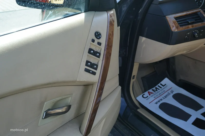 BMW Seria 5 E60 530 8