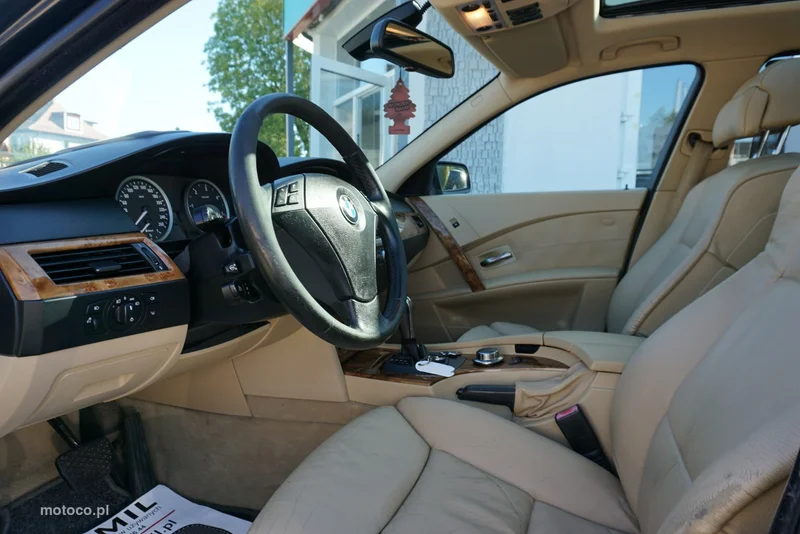 BMW Seria 5 E60 530 14