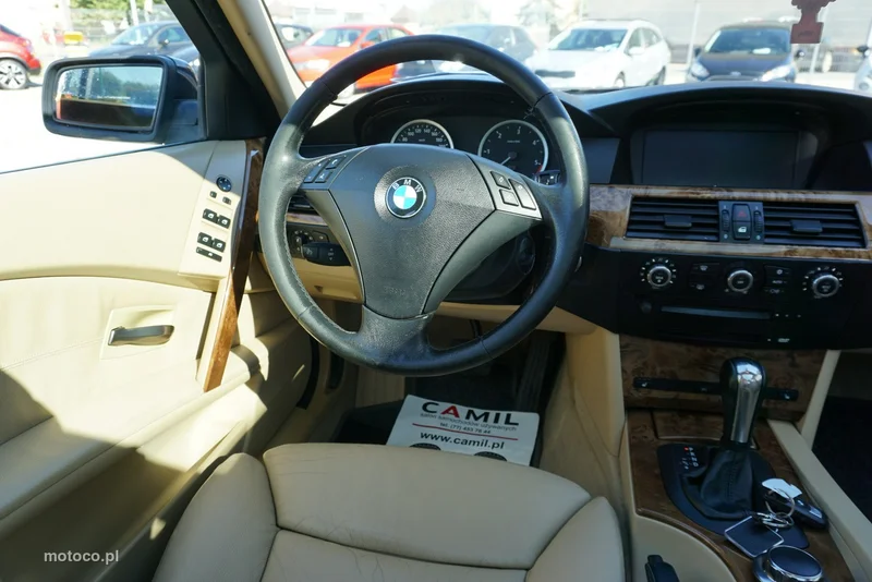 BMW Seria 5 E60 530 23