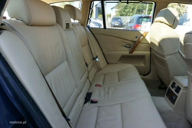 BMW Seria 5 E60 530 28