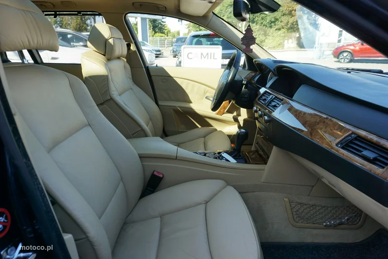 BMW Seria 5 E60 530 29