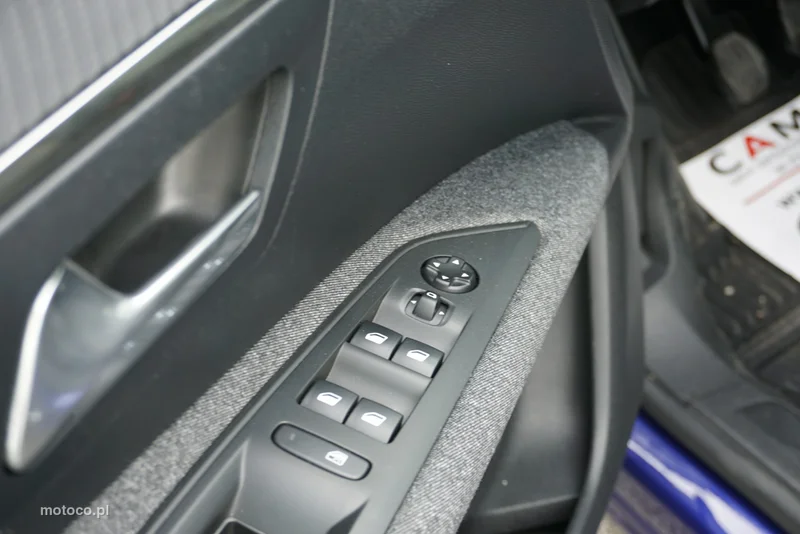 Peugeot 3008 8
