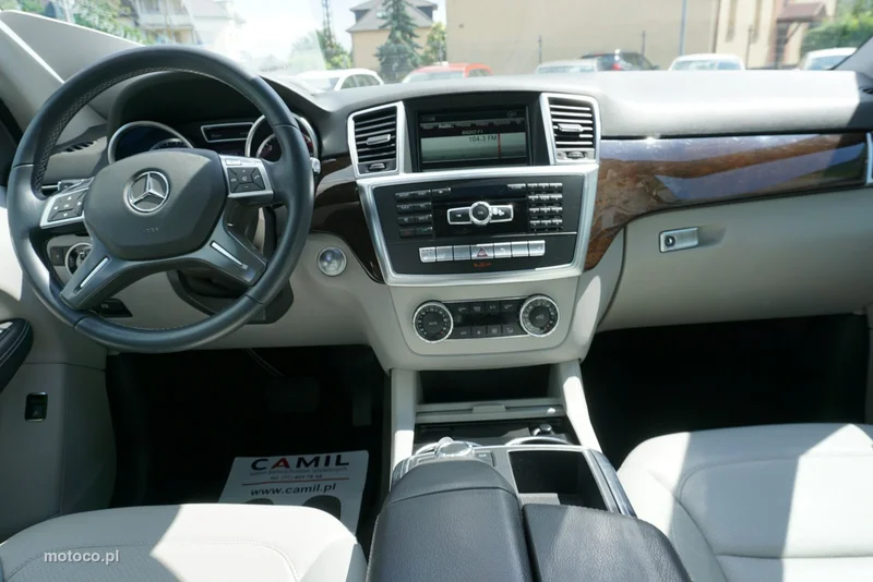 Mercedes-Benz ML W166 ML 350 16