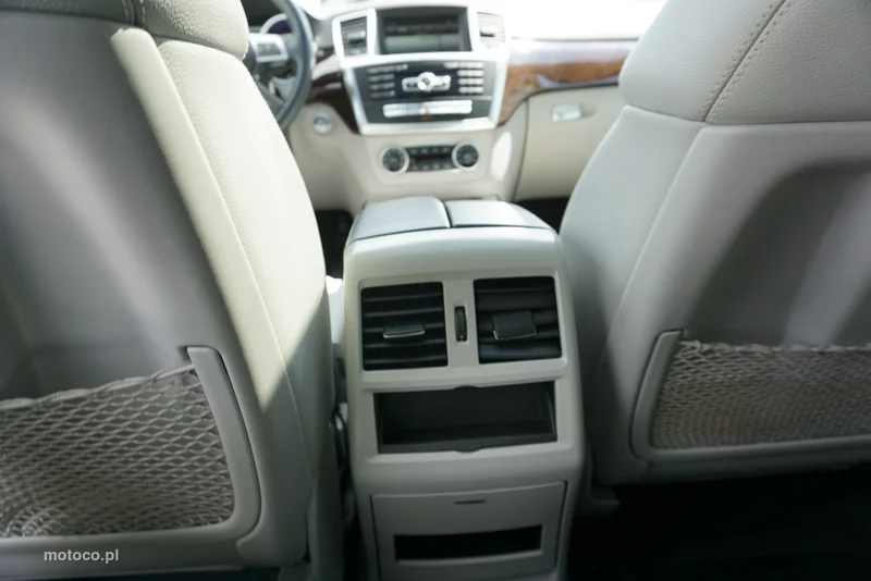 Mercedes-Benz ML W166 ML 350 17