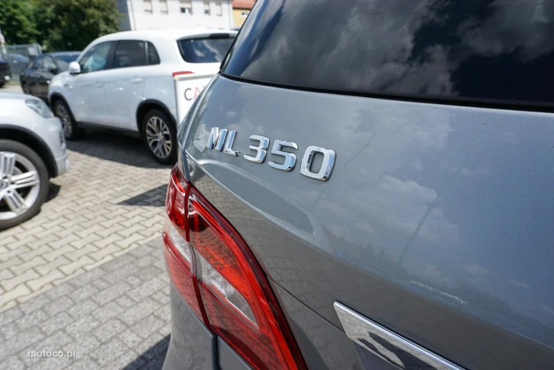Mercedes-Benz ML W166 ML 350 21