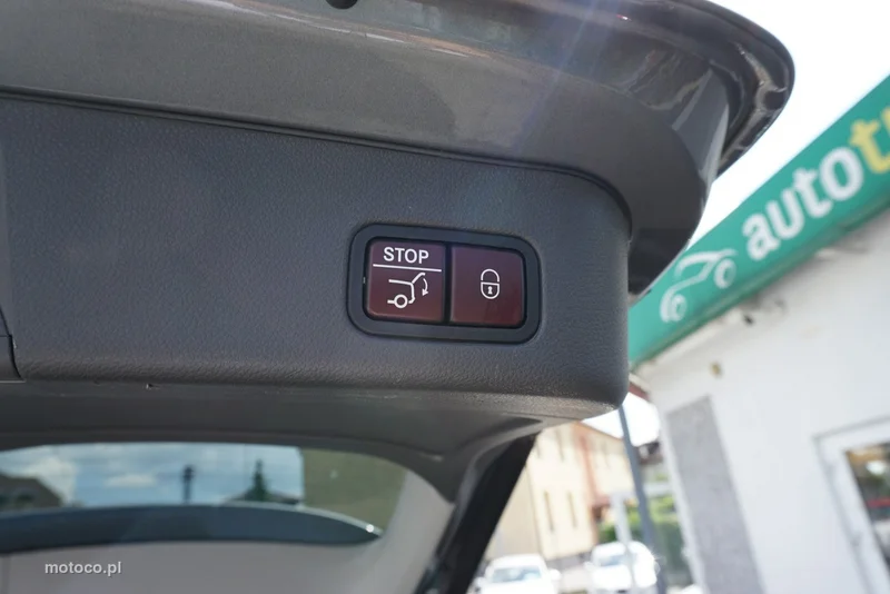 Mercedes-Benz ML W166 ML 350 24