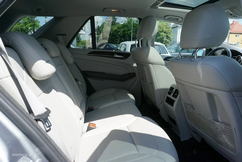 Mercedes-Benz ML W166 ML 350 27