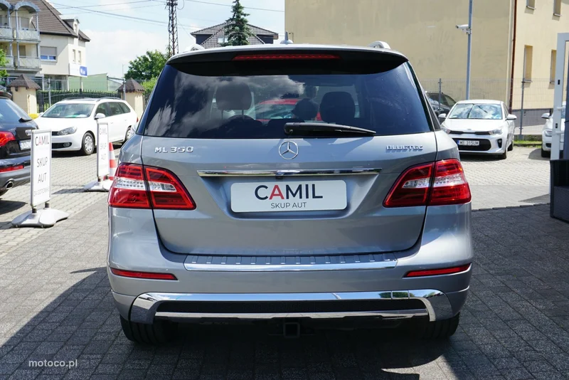 Mercedes-Benz ML W166 ML 350 6