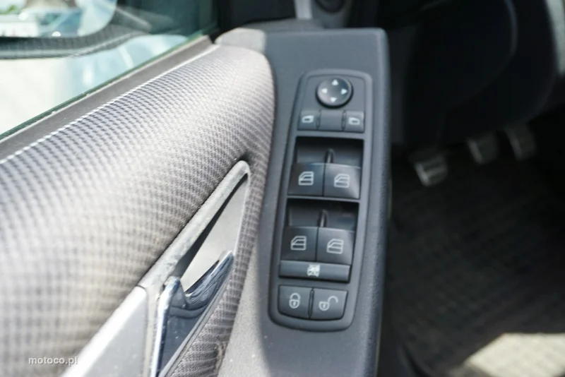 Mercedes-Benz Klasa B W245 B 180 9