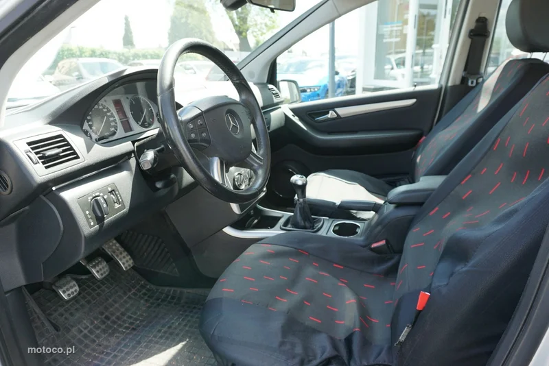 Mercedes-Benz Klasa B W245 B 180 10