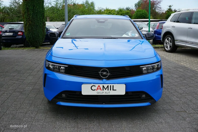 Opel Astra L 2