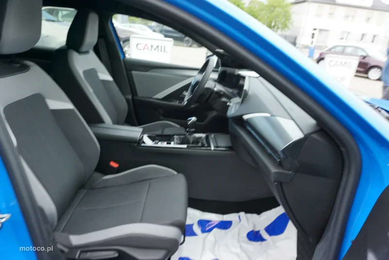 Opel Astra L 27