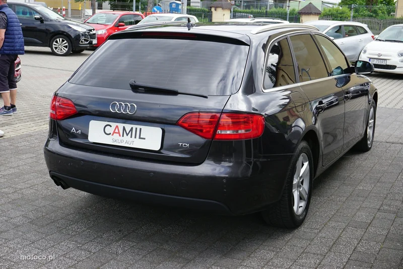 Audi A4 B8 4